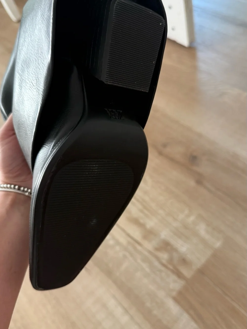 👢🖤ZARA 37 Heeled Knee-High Gaiter Boots - Black